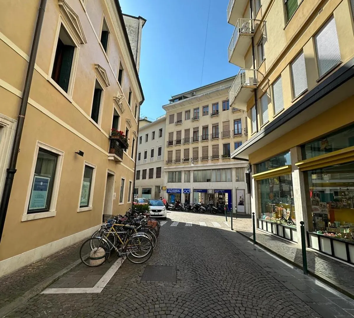 Confort E Charme Nel Cuore Di Treviso Tv Apartmán